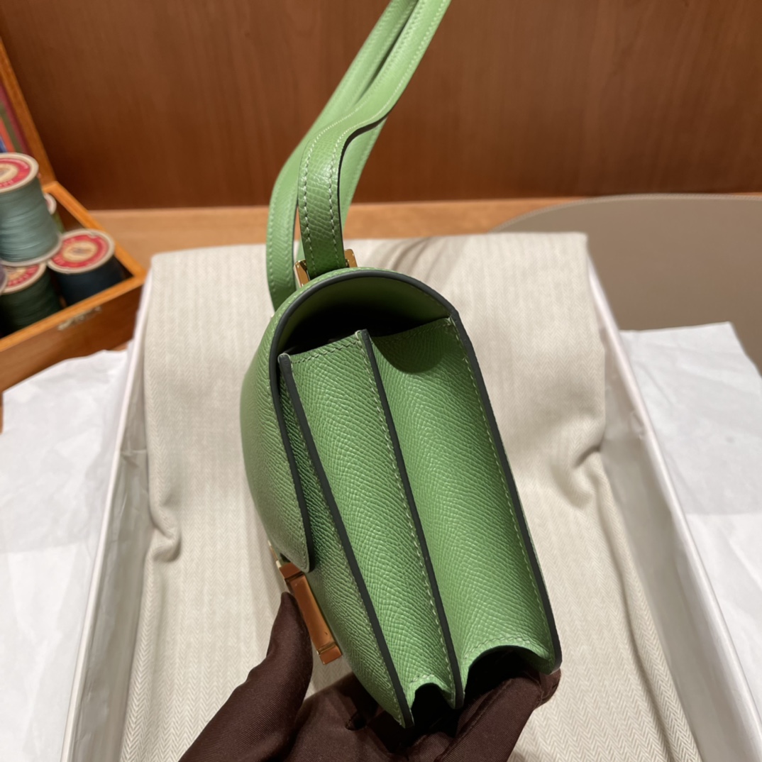 에르메스 콘스탄스18 아보카도그린 금장 앱송